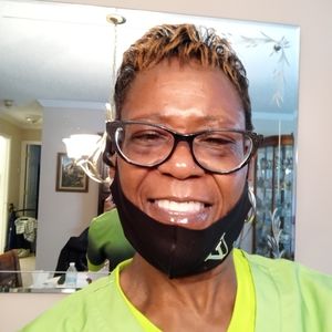 Meet your Posher, Angela